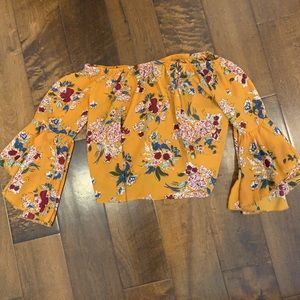 RARE Float Summer Floral off the shoulder top🌺